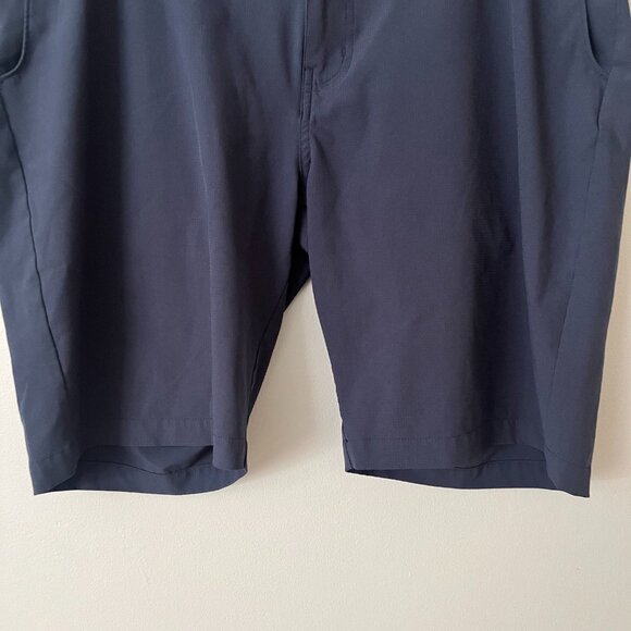 Travis Mathew Wanderlust 9" Blue Flat Front Golf Shorts Men's Size 38 - Picture 2 of 7